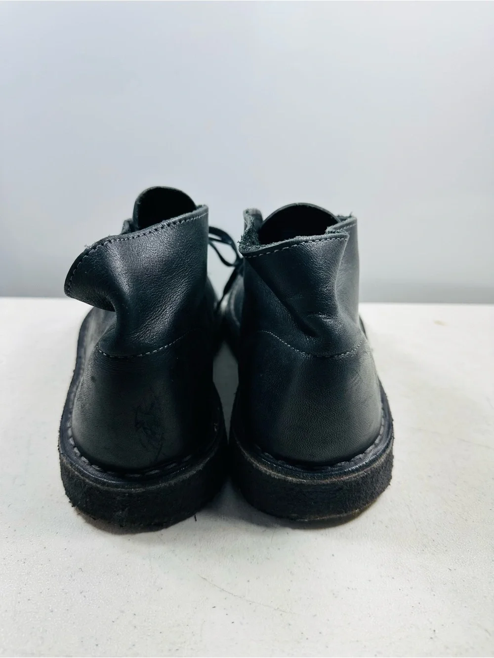 Clarks Originals Gents Black Leather Boots - Size 7,5